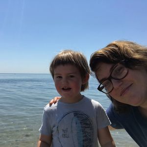 Meet your Posher, Elizabeth